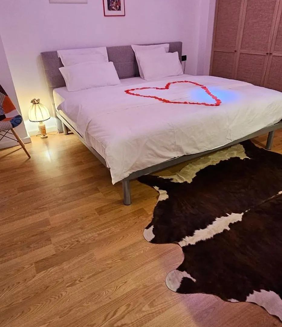 Apartament Ilia Polisi i Vogel Albania